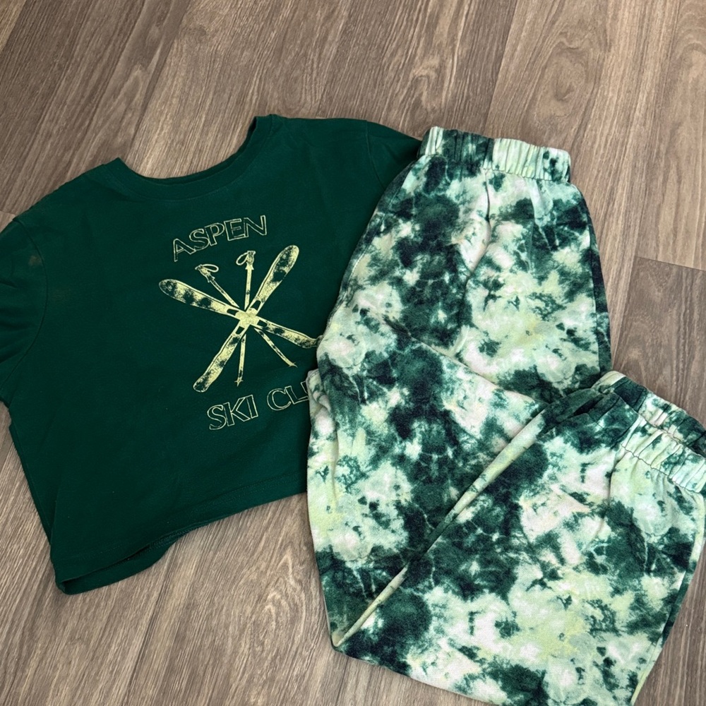 Women's Cozy Pajama Set Cropped Short Sleeve T-shirt and Tie-Dye Pant